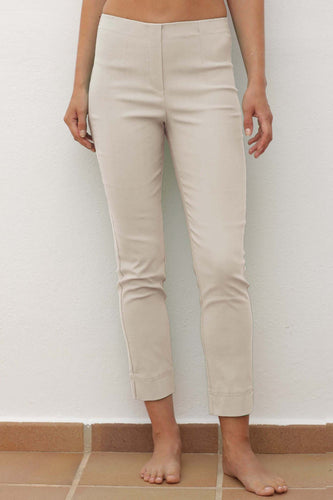 Our favourite Classic 7/8 Pomodoro trousers ankle length