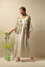 Load image into Gallery viewer, Daisy Stone Kimono